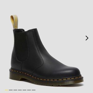 Doc Martens Chelsea Boots (Womens US 8)